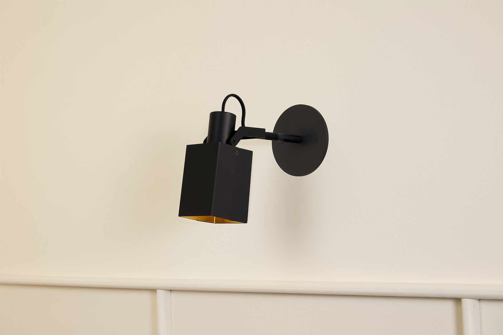 Peek Arm Sconce Square - Black,3" Arm,4.5"