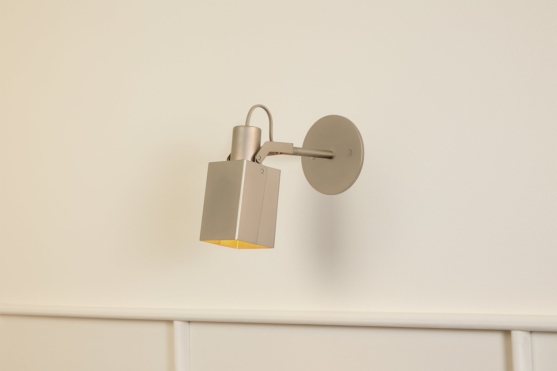 Peek Arm Sconce Square - Nickel,3" Arm,4.5"