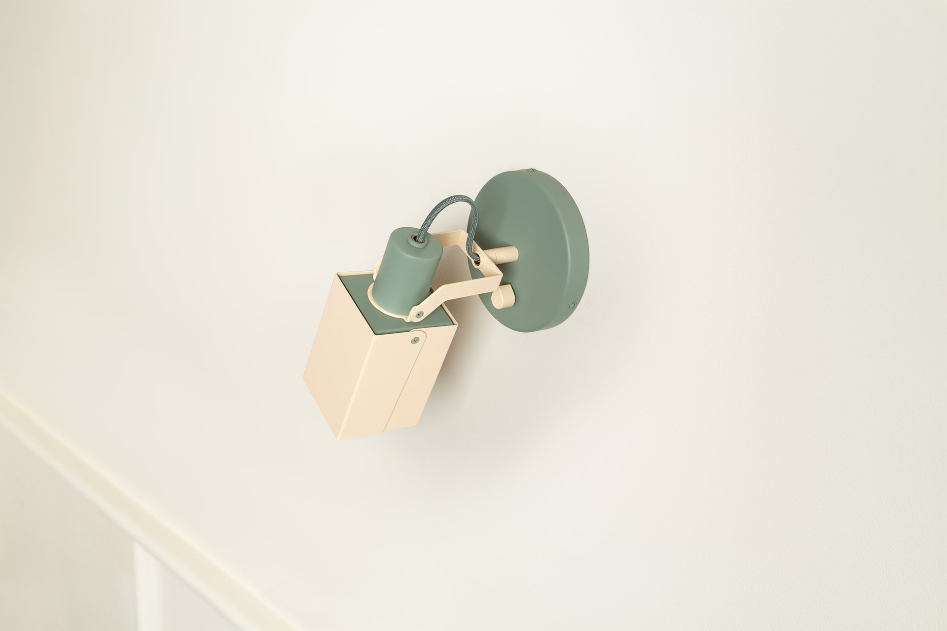 Peek Sconce Switch Colorblock - Peek Sconce Switch Colorblock
