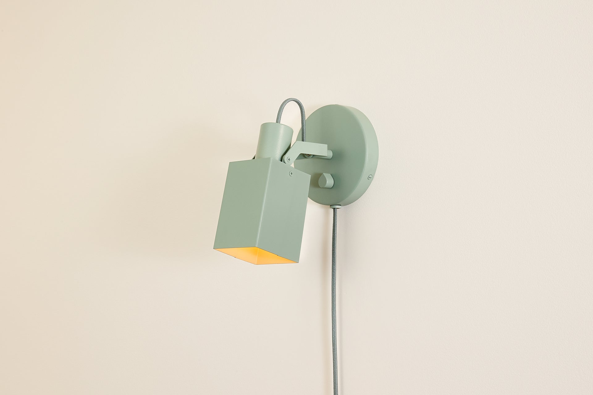 Peek Sconce Switch Plug-In - Square,Agave