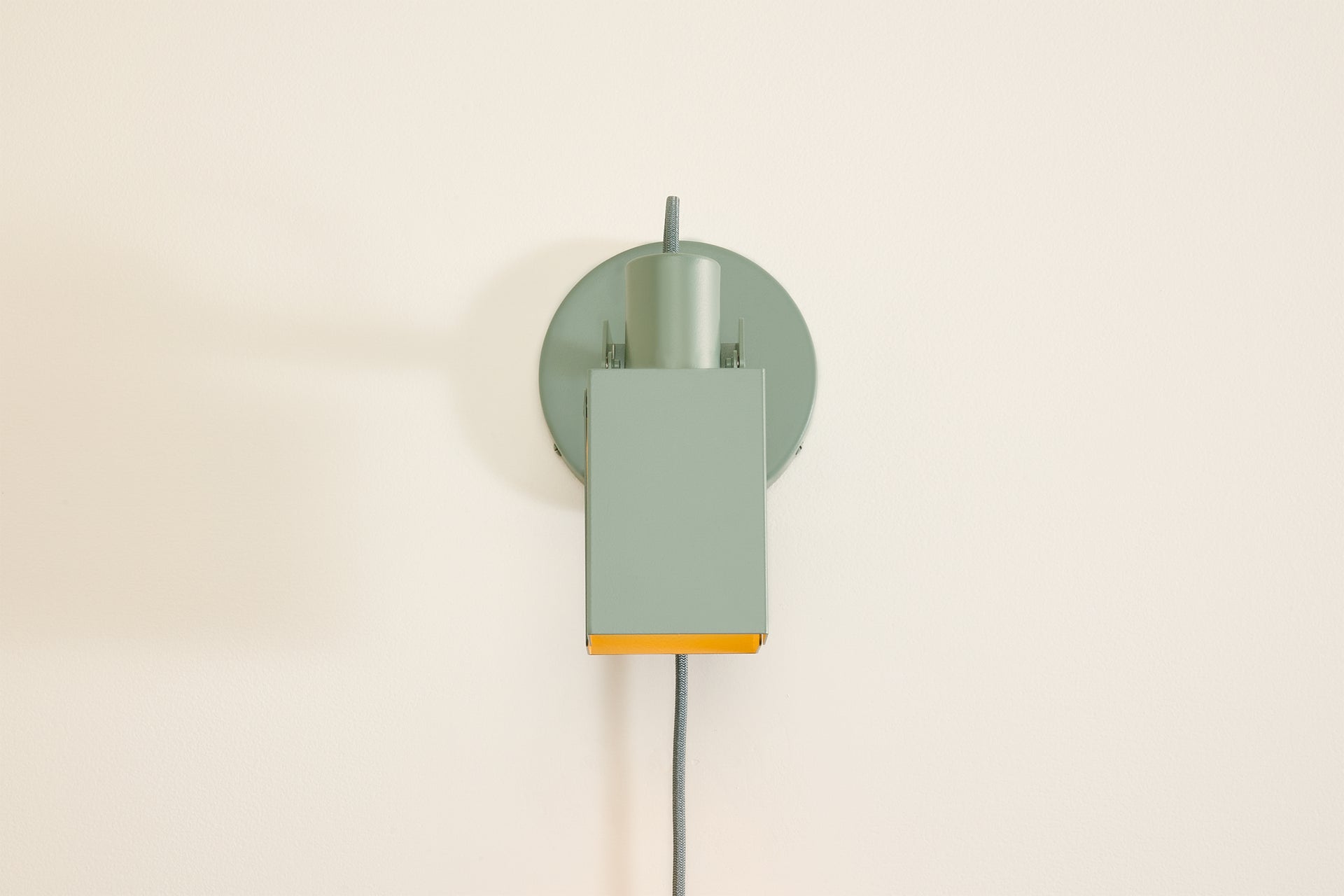 Peek Sconce Switch Plug-In - Square,Agave