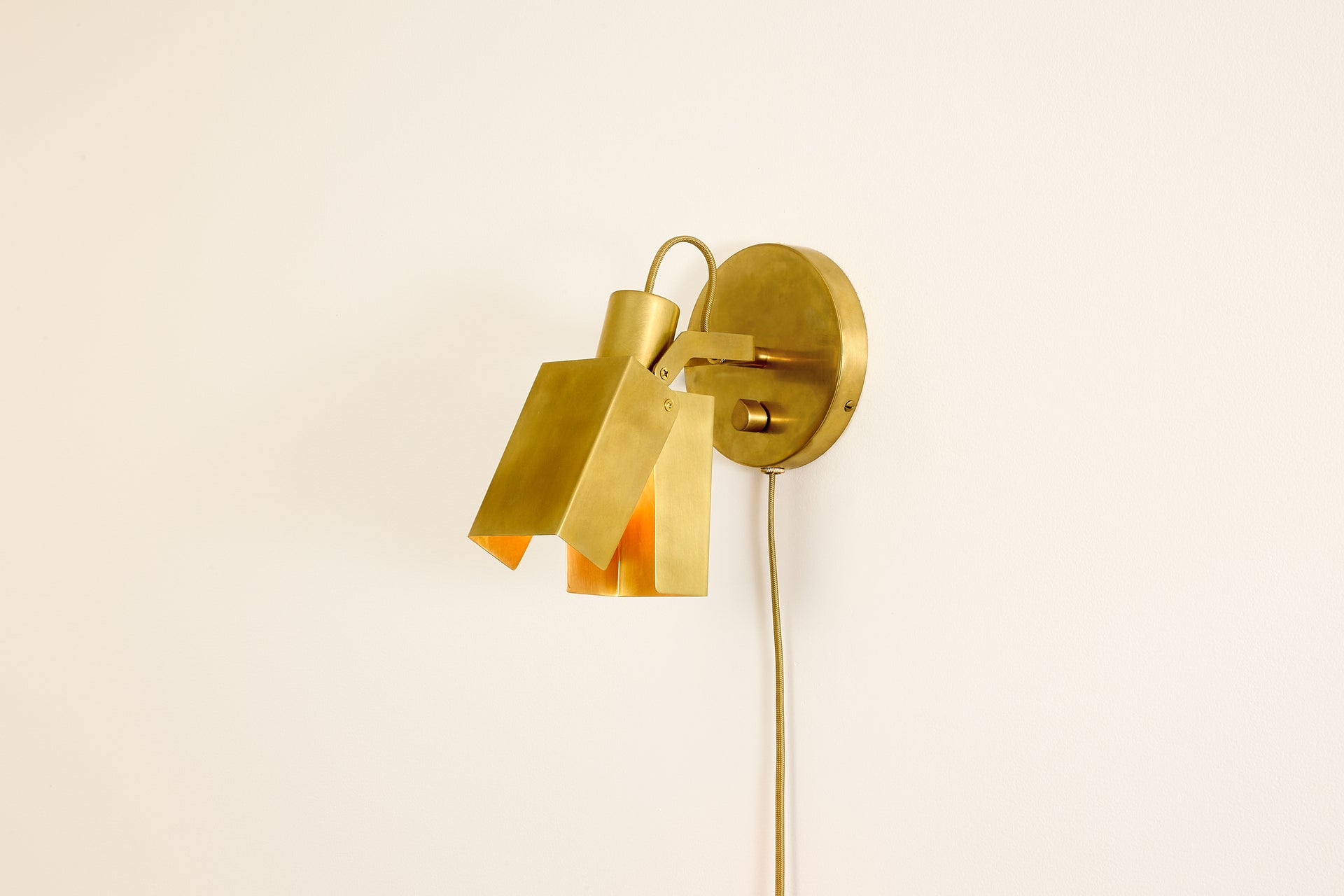 Peek Sconce Switch Plug-In - Square,Burnished Brass