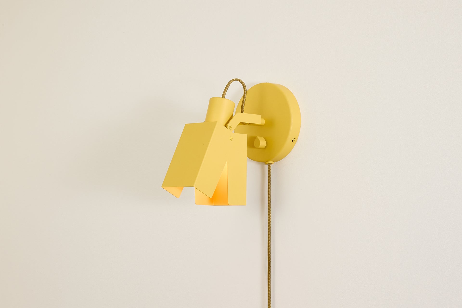 Peek Sconce Switch Plug-In - Square,Beeswax