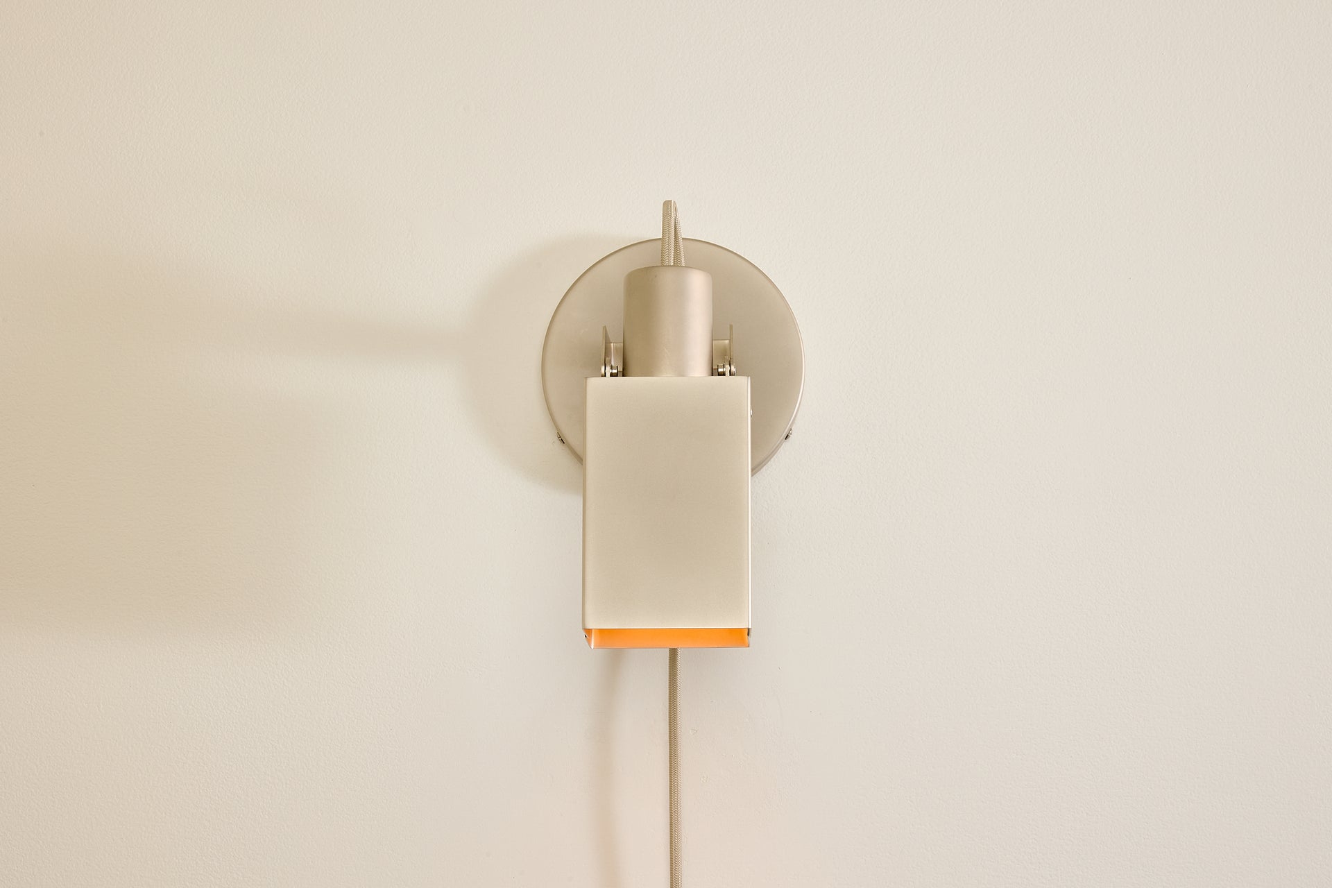 Peek Sconce Switch Plug-In - Square,Matte Nickel