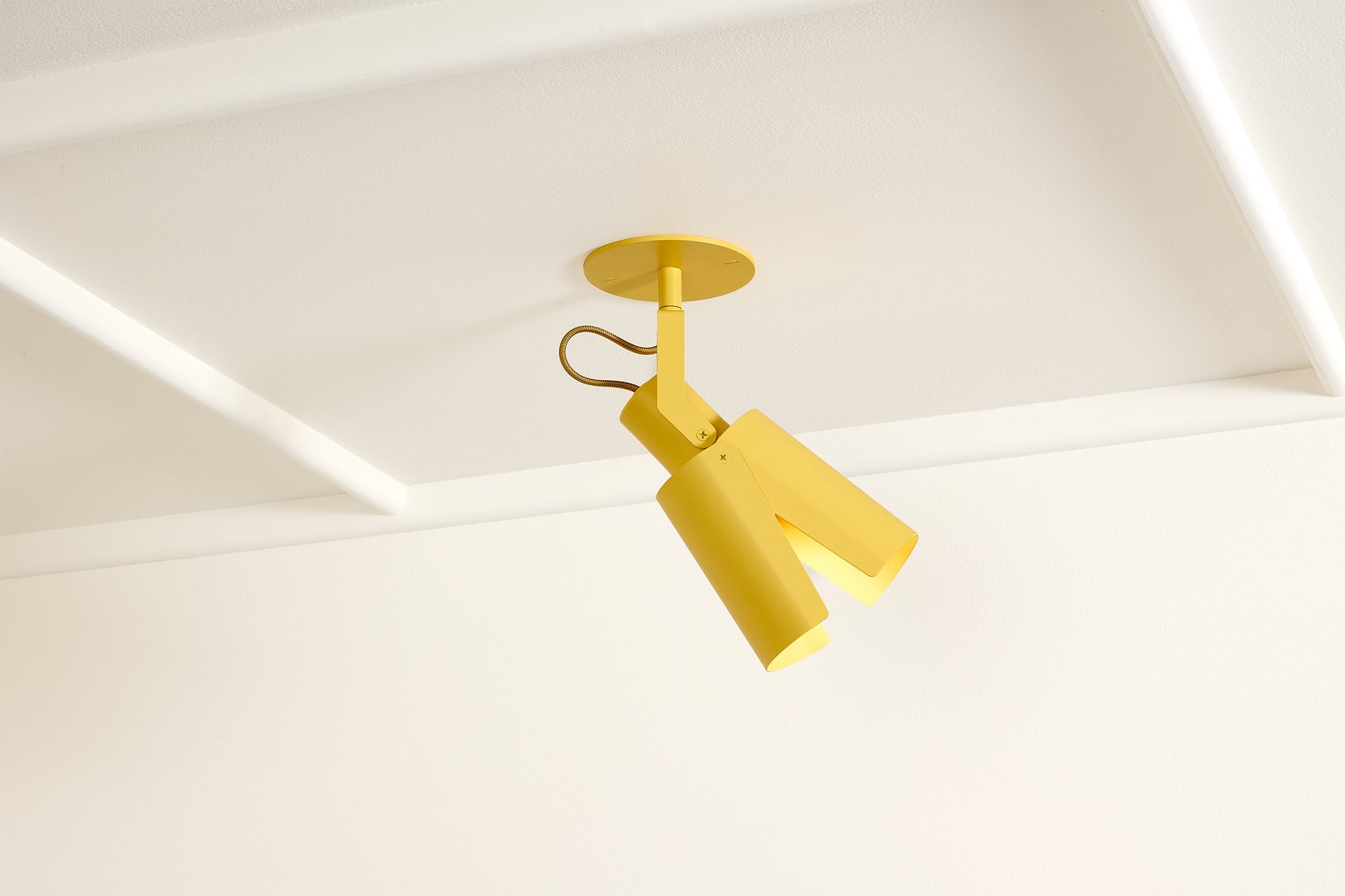 Peek Spot Circle - Beeswax,No Drop