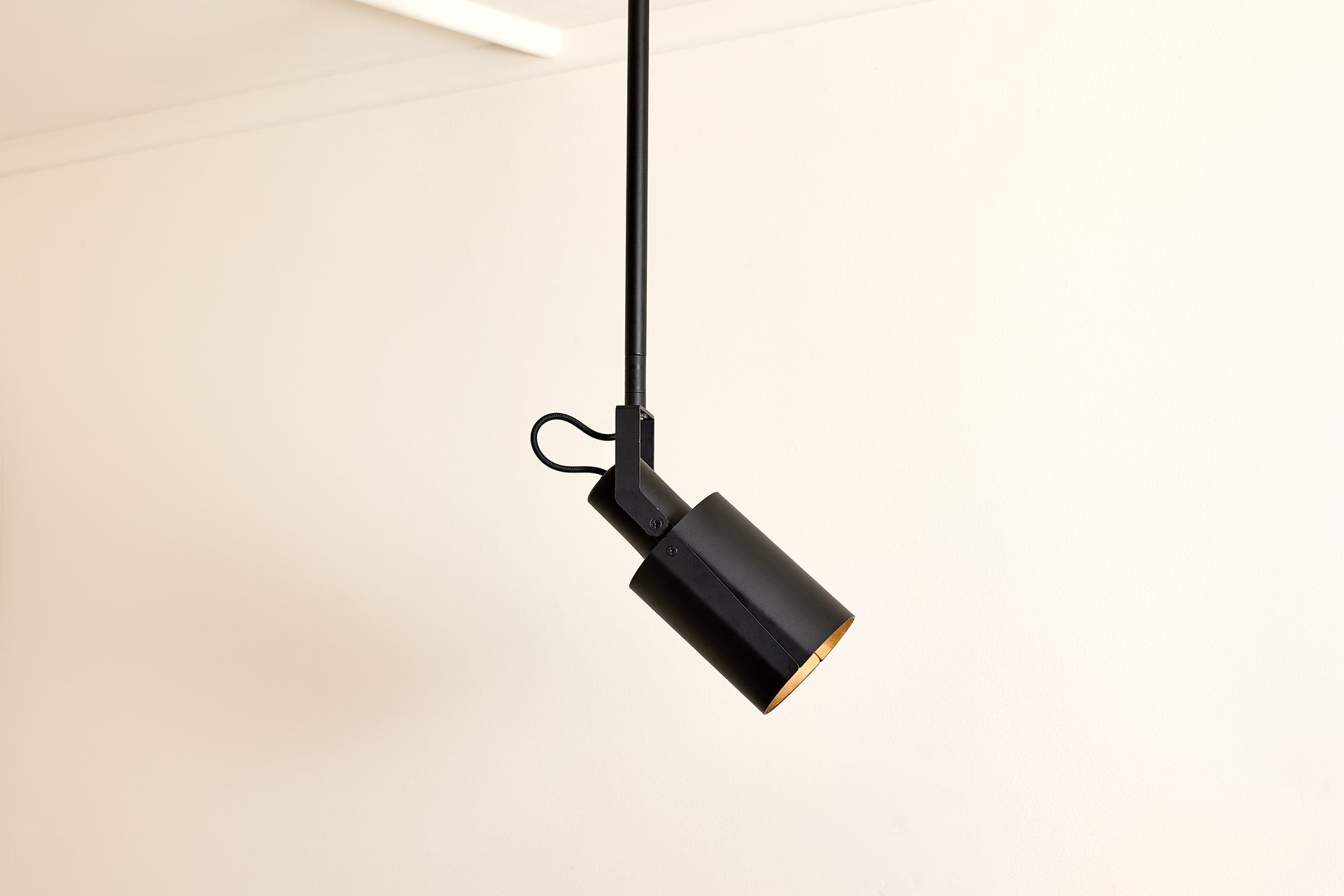 Peek Spot Circle - Black,12" Rigid Tube
