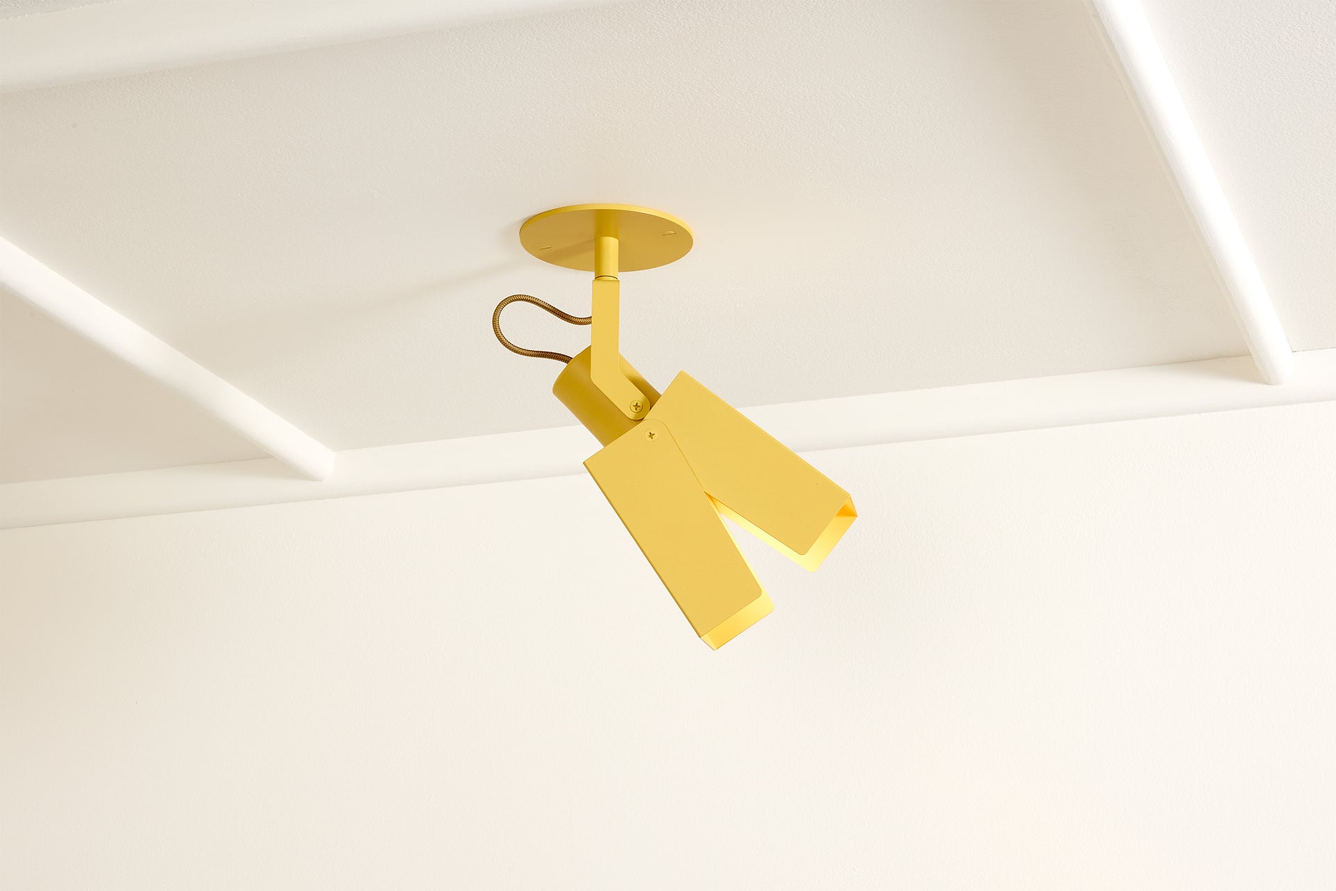 Peek Spot Square - Beeswax,No Drop