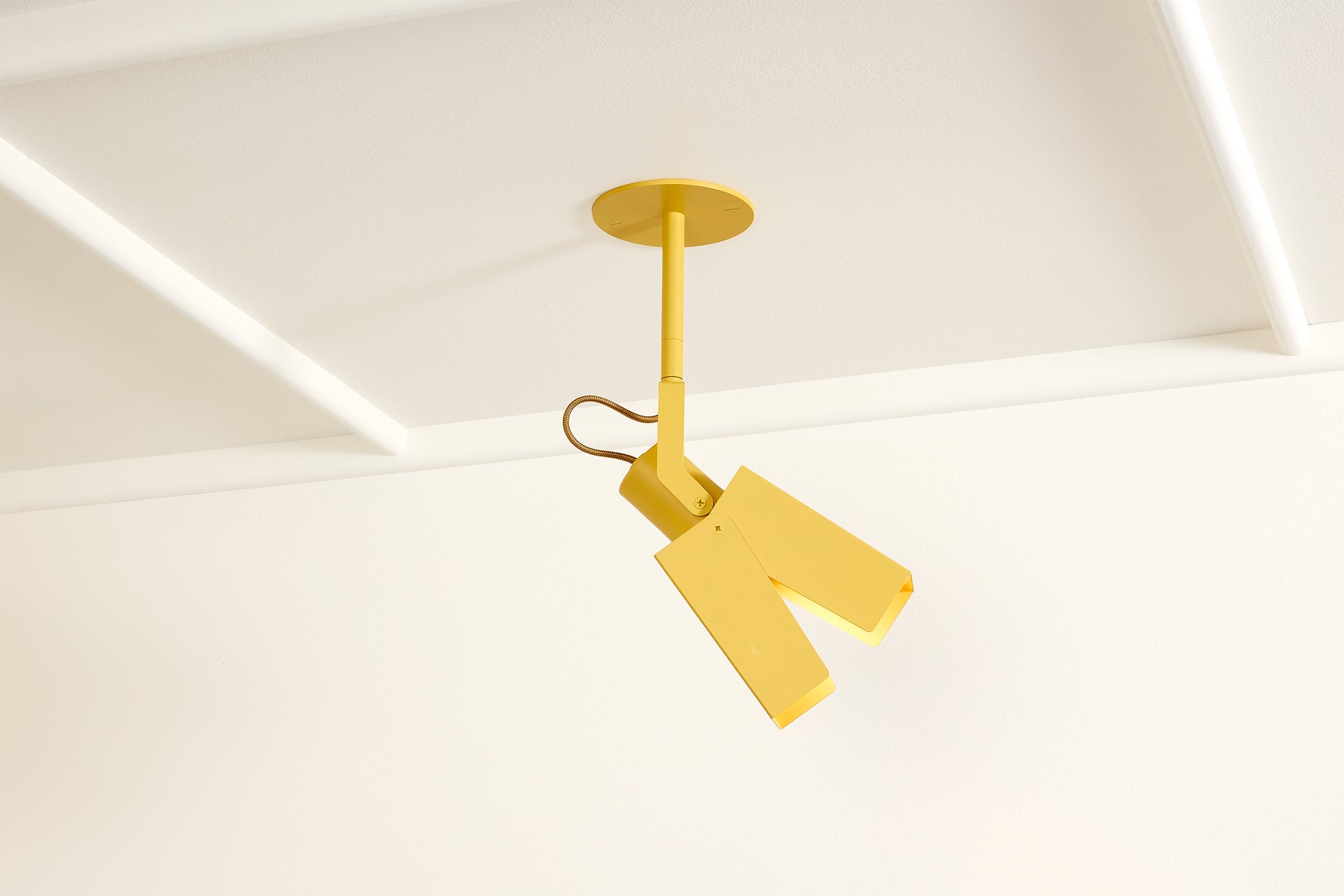 Peek Spot Square - Beeswax,3" Rigid Drop